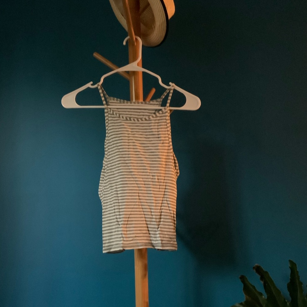 Lululemon high-neck tank top